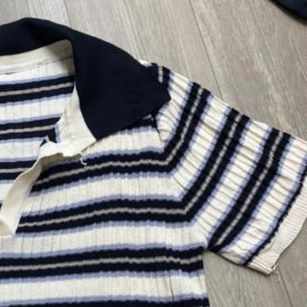 Retro-Chic Ribbed Stripe Polo Crop - Picture 3 of 4